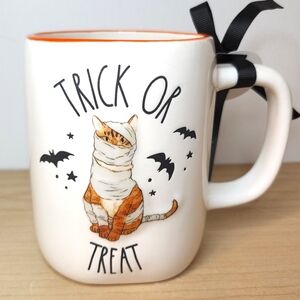 🆕️ Rae Dunn Trick Or Treat Cat Halloween Mug